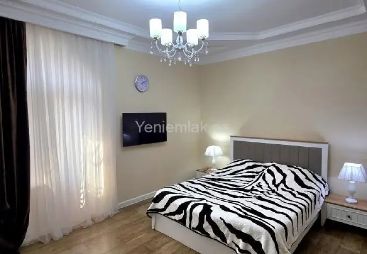 435 000 AZN - 10 otaqlı mənzil Satılır, Novxanı, Abşeron