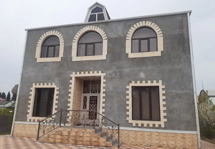 5 otaqlı mənzil Satılır, Gəncə