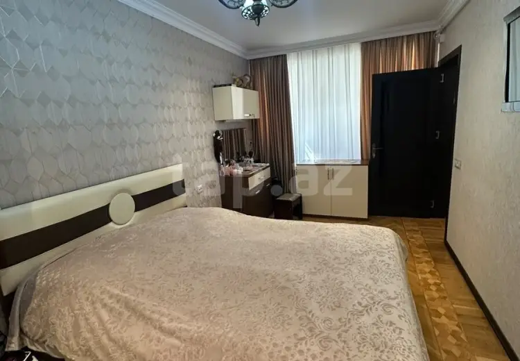 4 otaqlı mənzil , Bakı