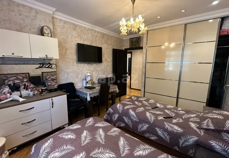 4 otaqlı mənzil , Bakı
