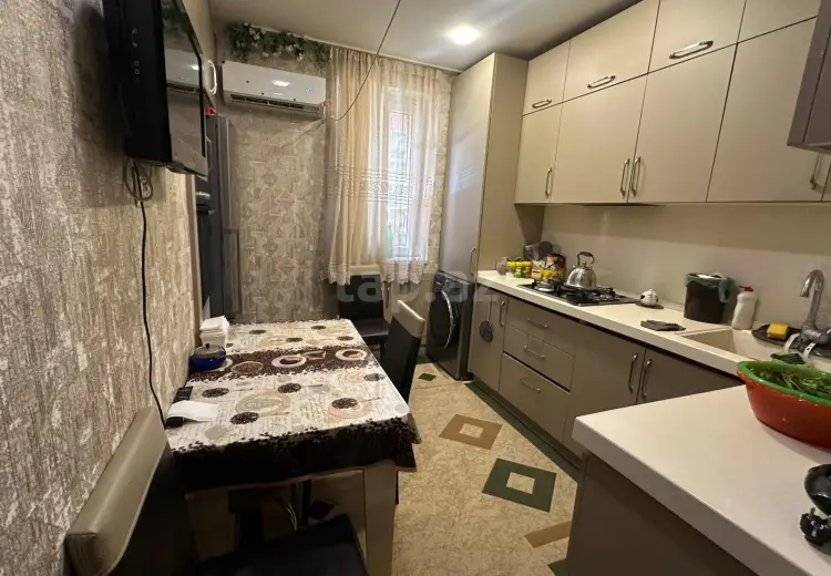 4 otaqlı mənzil , Bakı