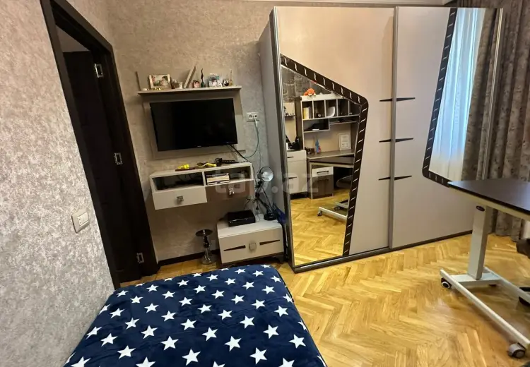 4 otaqlı mənzil , Bakı