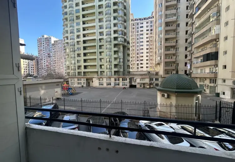 4 otaqlı mənzil , Nəsimi, Bakı