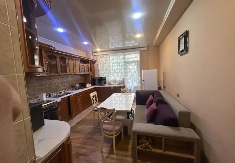 4 otaqlı mənzil , Nəsimi, Bakı