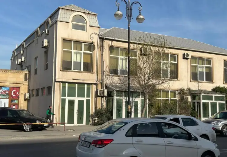 1000 m² Obyekt / Ofis Satılır, Binəqədi qəs., Binəqədi, Bakı
