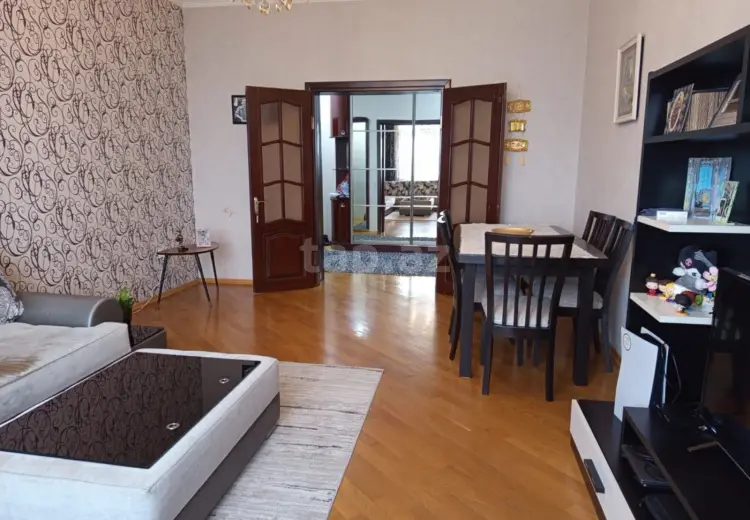 780 AZN - 3 otaqlı mənzil Kirayə (aylıq), Xətai, Bakı