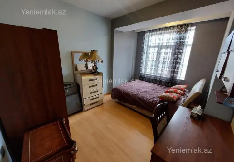 1 200 AZN - 4 otaqlı mənzil Kirayə (aylıq), 8-ci mikrorayon, Binəqədi, Bakı