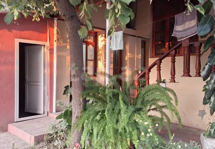 3 otaqlı mənzil , Şəki