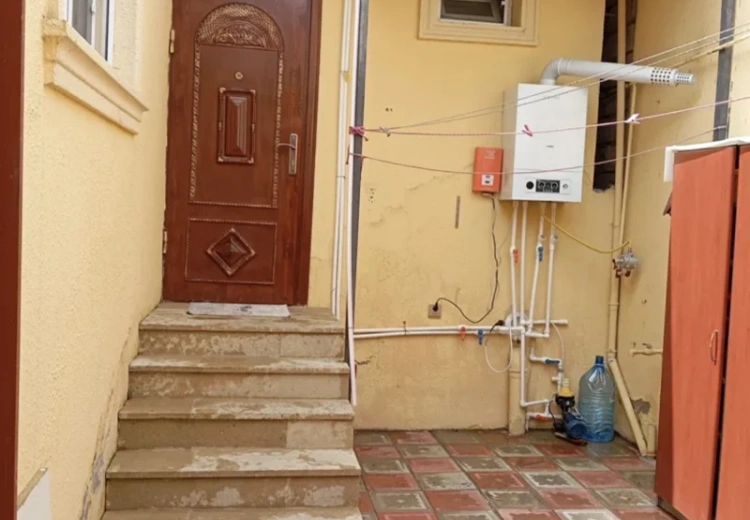 2 otaqlı mənzil Satılır, Bakı