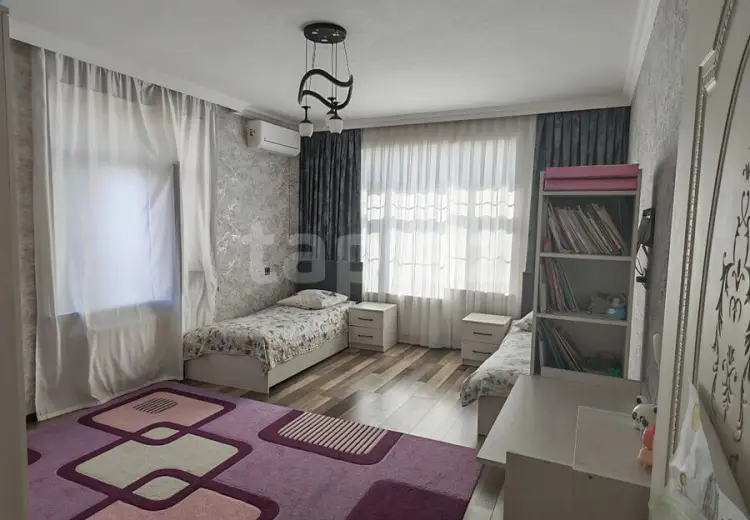 6 otaqlı mənzil , Şəki