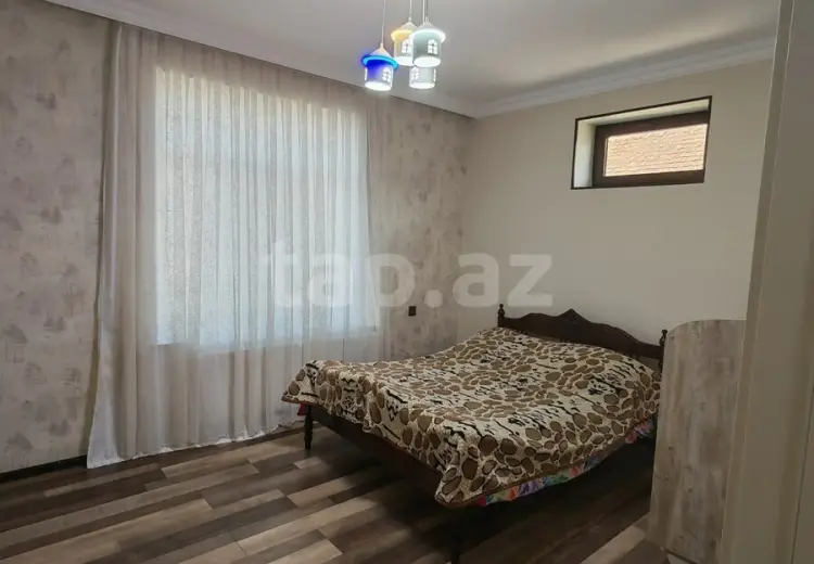 6 otaqlı mənzil , Şəki