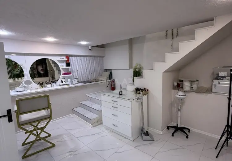 90 m² Obyekt / Ofis Satılır, Yasamal, Bakı