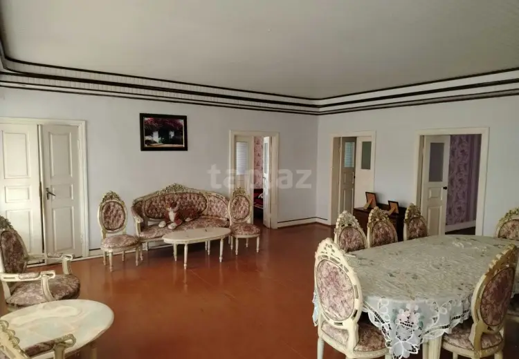 8 otaqlı mənzil , Neftçala