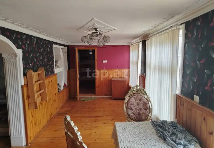 8 otaqlı mənzil , Neftçala