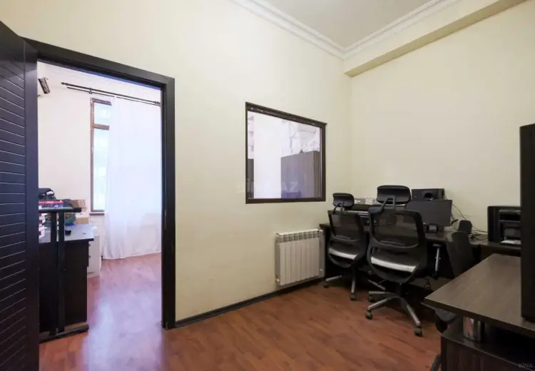 200 m² Obyekt / Ofis Satılır, Yasamal, Bakı