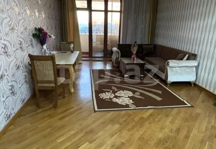 200 AZN - 3 otaqlı mənzil Kirayə (aylıq), Bakı