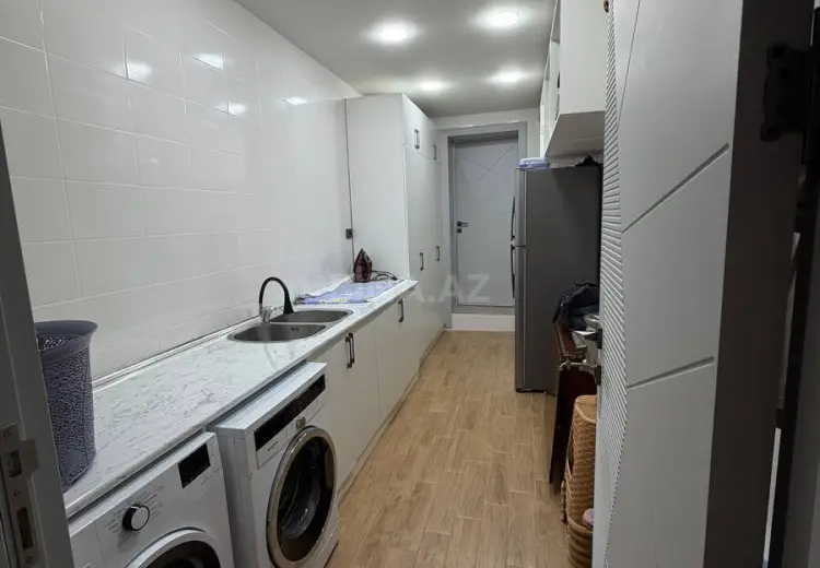 8 otaqlı mənzil Satılır, Badamdar qəs., Səbail, Bakı