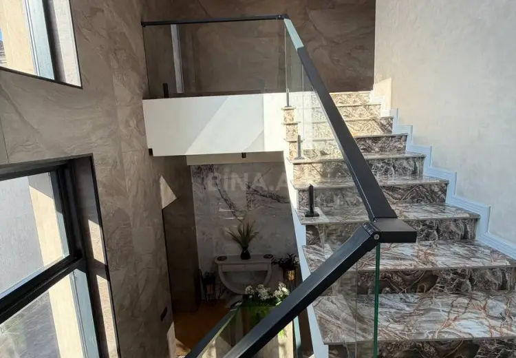 8 otaqlı mənzil Satılır, Badamdar qəs., Səbail, Bakı