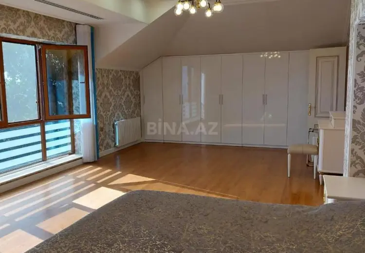 8 otaqlı mənzil Satılır, Astara