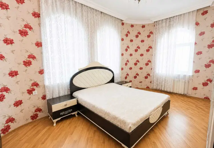 8 otaqlı mənzil Satılır, Badamdar qəs., Səbail, Bakı