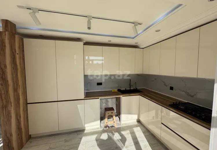 4 otaqlı mənzil , Bakı