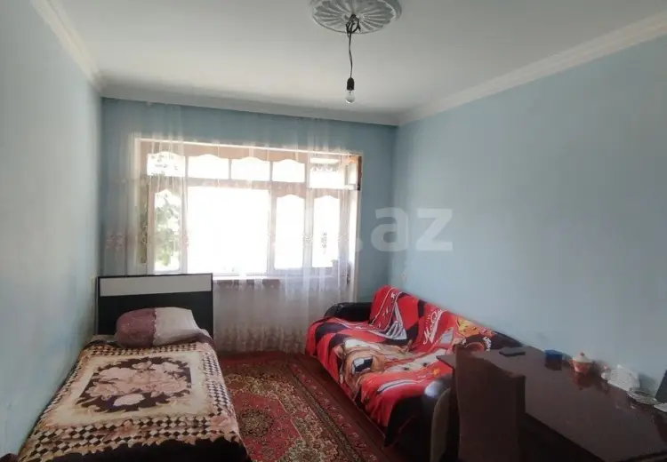 4 otaqlı mənzil , Şəki