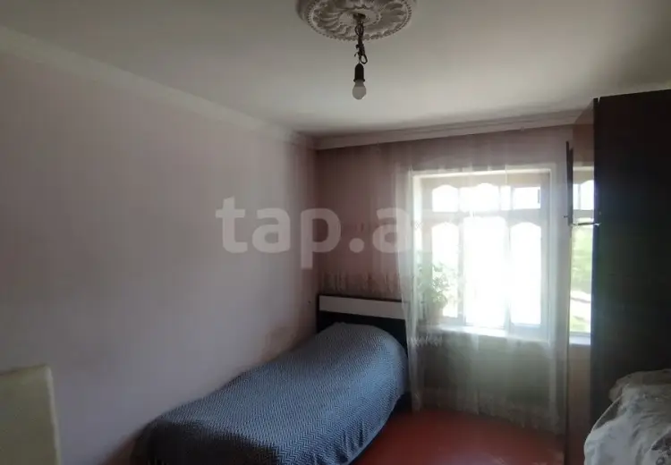 4 otaqlı mənzil , Şəki
