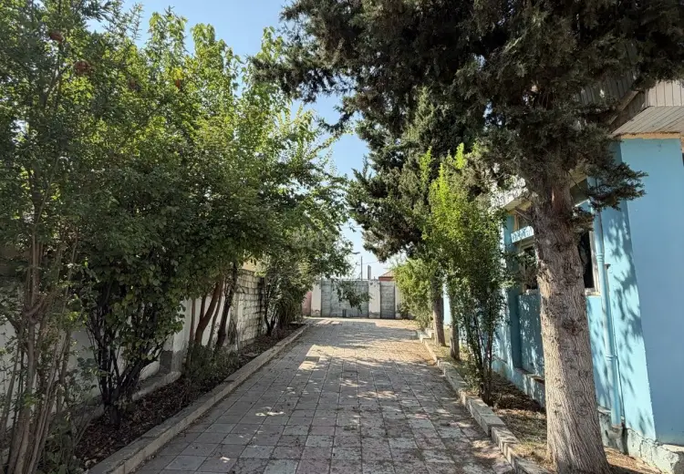 1200 m² Obyekt / Ofis Satılır, Beyləqan