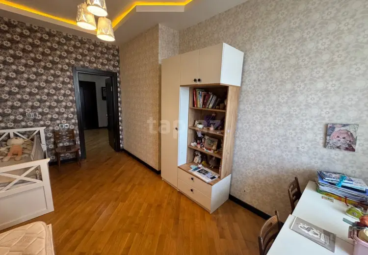 3 otaqlı mənzil , Bakı
