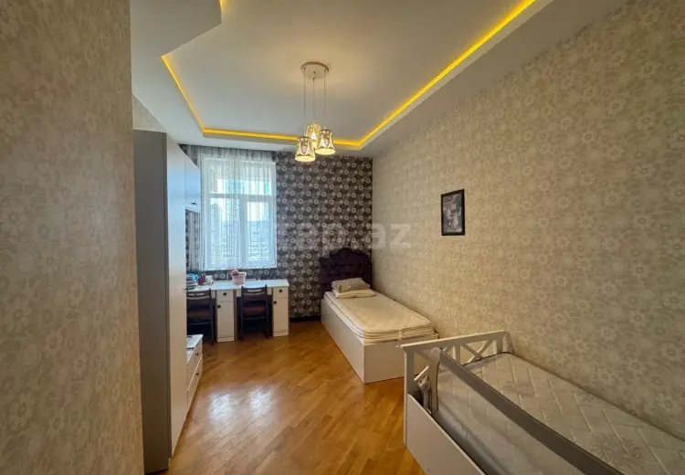 3 otaqlı mənzil , Bakı