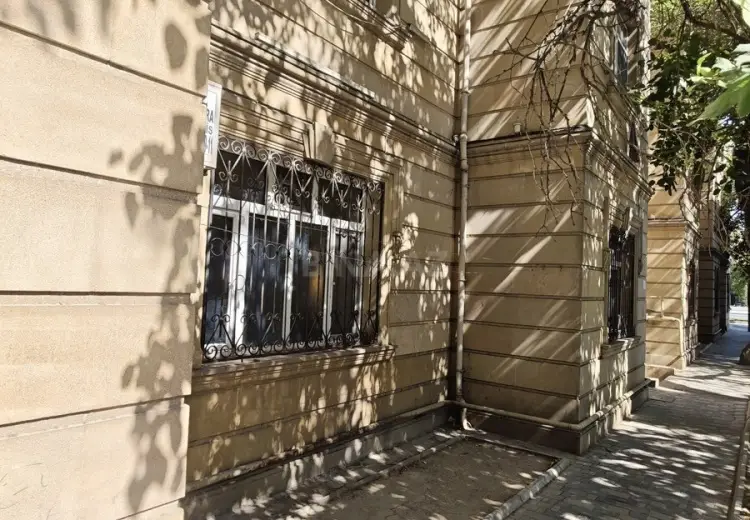 42 m² Obyekt / Ofis Satılır, Nərimanov, Bakı