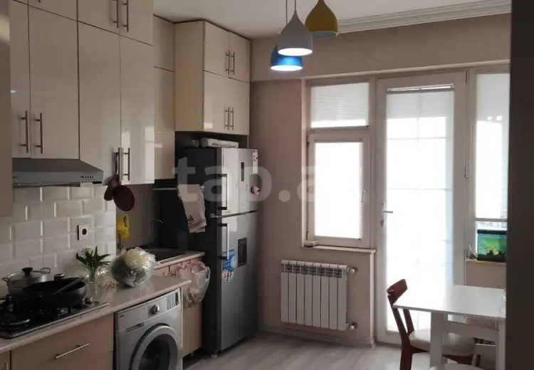 3 otaqlı mənzil , Bakı