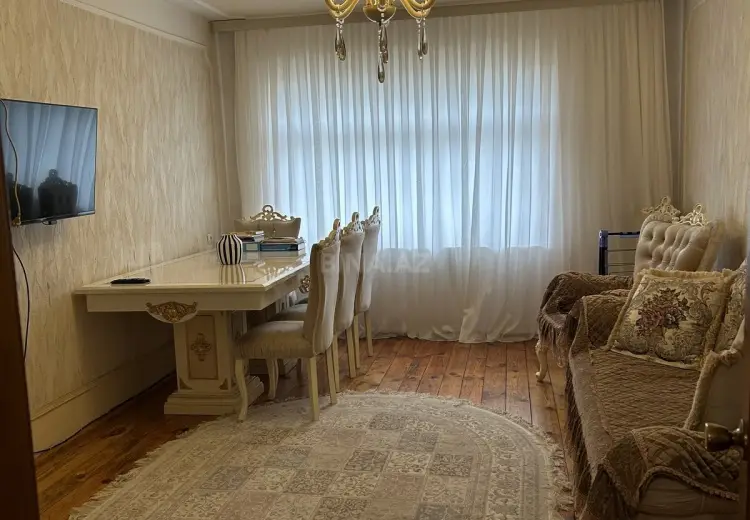 3 otaqlı mənzil Satılır, Gəncə