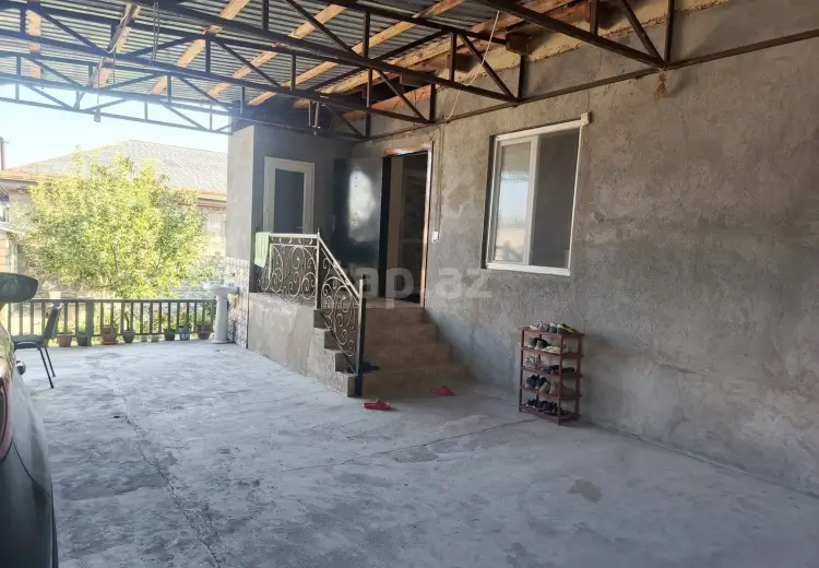 4 otaqlı mənzil , Şəki