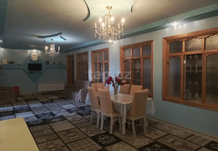 4 otaqlı mənzil , Şəki