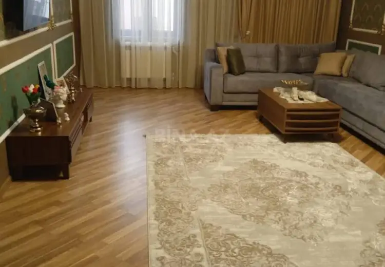 5 otaqlı mənzil Satılır, Gəncə