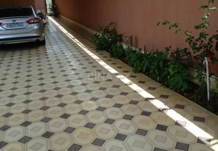 5 otaqlı mənzil Satılır, Gəncə