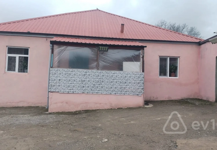 5 otaqlı mənzil Satılır, Quba
