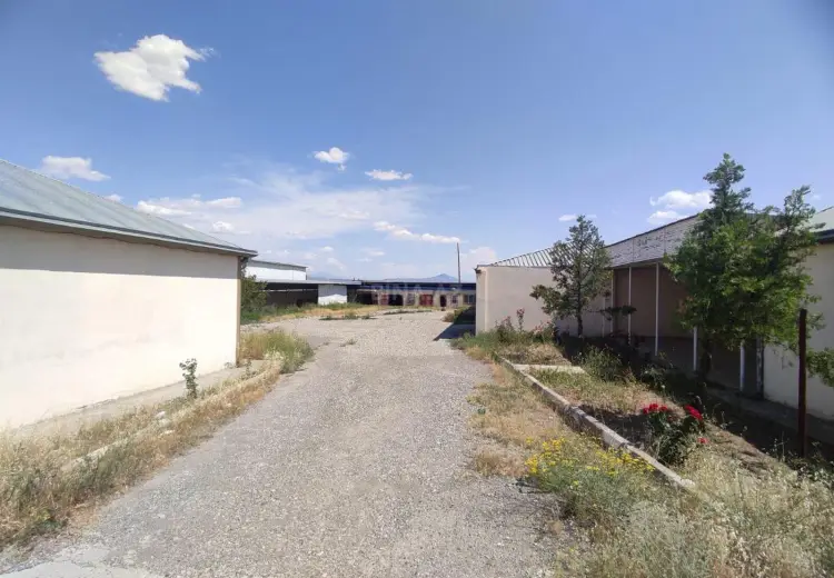 3000 m² Obyekt / Ofis Kirayə (aylıq),