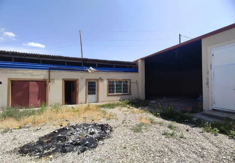 3000 m² Obyekt / Ofis Kirayə (aylıq),