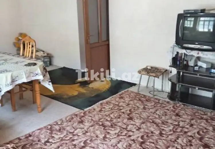 3 otaqlı mənzil Satılır,