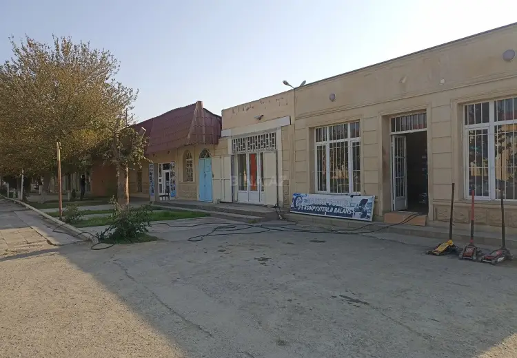 25 m² Obyekt / Ofis Satılır, Yevlax