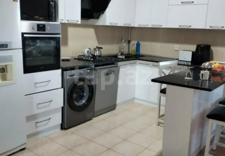 3 otaqlı mənzil , Bakı