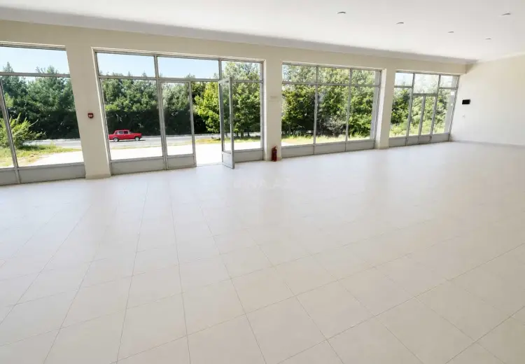 240 m² Obyekt / Ofis Kirayə (aylıq), Bərdə