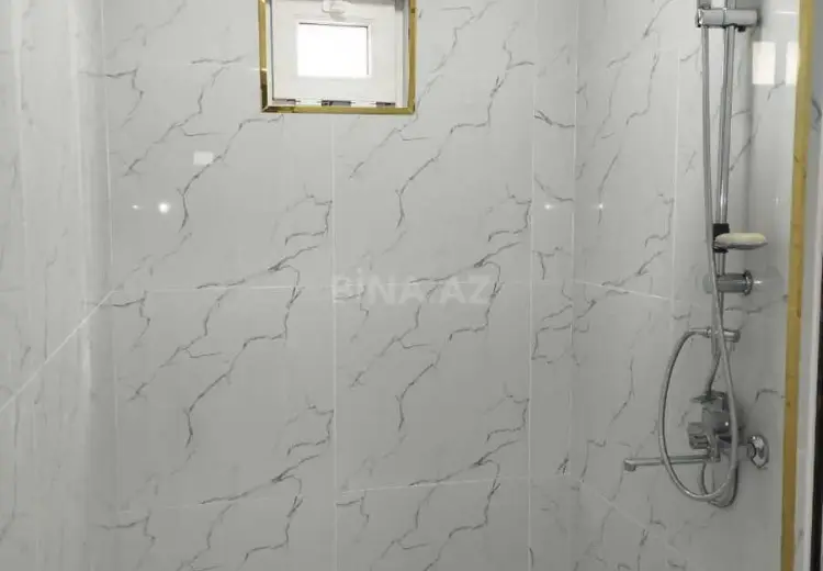 6 otaqlı mənzil Satılır, Şəki