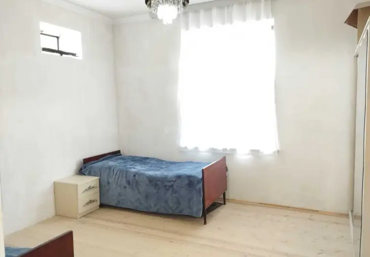 6 otaqlı mənzil Satılır, Şəki