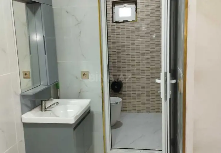 6 otaqlı mənzil Satılır, Şəki