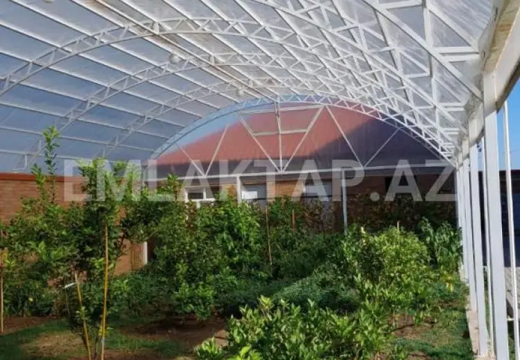 520 000 AZN - 8 otaqlı mənzil Satılır, Astara