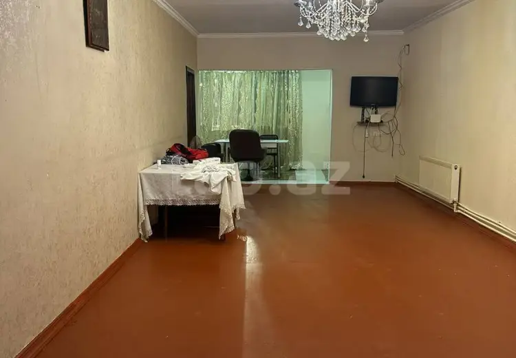 700 AZN - 3 otaqlı mənzil Kirayə (aylıq), Bakı