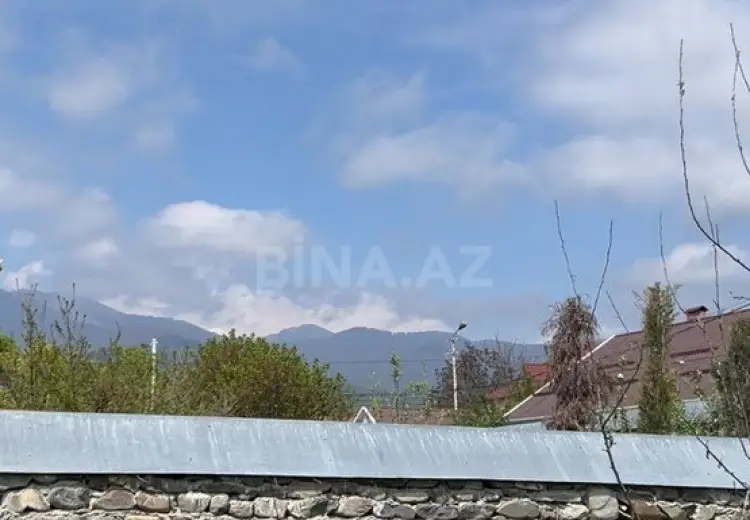 12 sot Torpaq Satılır, Qəbələ